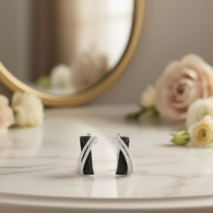 Orecchini a Cerchio Bicolore E2612 in Argento 925 con Diamanti, Design Geometrico, Gioielli da Donna per Uso Quotidiano - Product Image 2