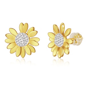 RFJEWEL Etsy Hot 2022 <span class=keywords><strong>orecchini</strong></span> a forma di margherita in acciaio inossidabile 316L placcato oro 24 carati di alta qualità <span class=keywords><strong>con</strong></span> cristalli per le donne - Product Image 1