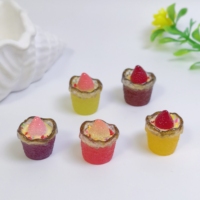 100 pièces de mini-cabochons en résine Kawaii, simulation de coupes de crème glacée à la fraise, pour accessoires de maison de poupée DIY, scrapbooking et décoration de téléphone