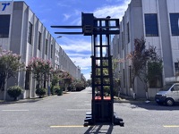 Carrello Elevatore Elettrico con Caricamento Laterale, Alimentato a Batteria al Litio