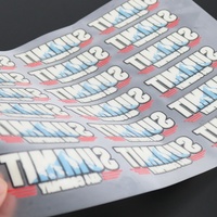 20 ans d'expérience nom de marque personnalisé 3D transfert de chaleur en silicone vêtements logo PVC étiquettes en caoutchouc conceptions pour t-shirts