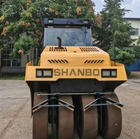 Compacteur à rouleaux robuste de 16 tonnes avec moteur à faible vibration de 75 kW et roues en caoutchouc renforcées pour le compactage en génie civil général