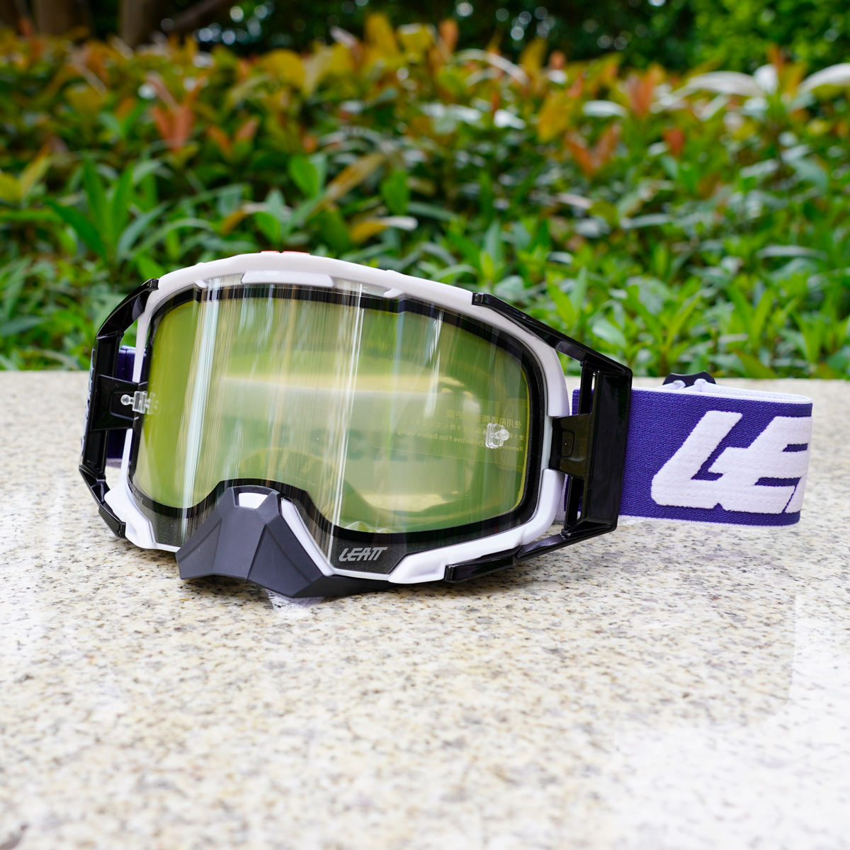 Black White Frame / Clear Lens