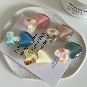 Yjl पारदर्शी जेली रंग दिल के आकार के फूल रोमांटिक प्लास्टिक बाल क्लिप स्वीटी मिनी लड़कियों पुनर्सिन बैंग्स क्लिप - Product Image 1