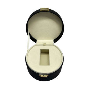 صندوق ساعة رجالي جديد محمول بإغلاق قفل صغير من الجلد الصناعي لعرض الهدايا - Product Image 3