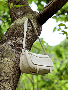 Bolso de Hombro Retro Minimalista de Cuero Vacuno de Primera Calidad para Mujer, Bolsa de Cuero Genuino de Lujo con Detalle de Correa Entrelazada - Product Image 4