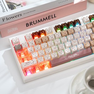 คีย์บอร์ดกลไกแบบสามโหมด YG108 หลายประเภท คีย์แคปการ์ตูน MOG/Mao คีย์บอร์ด RGB ปรับแต่งได้ สำหรับสาวๆ ใช้ในออฟฟิศ - Product Image 1