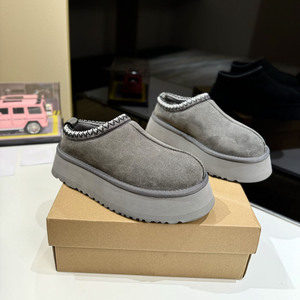 Botas de nieve para mujer, estilo de diseñador de lujo, cálidas, forradas de piel, zapatos de invierno, suaves, cómodas, planas y cortas. - Product Image 5