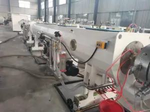 Máquina para fazer tubos de plástico HDPE PE, extrusora totalmente automática para irrigação por gotejamento e drenagem de água