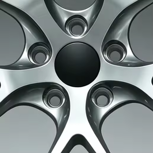 Jante en alliage multi-rayons Auron Hyper Silver 5.25x16 PCD 114.3mm ET35 monobloc pour voitures particulières - Product Image 2