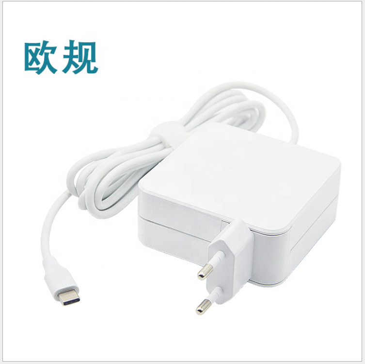 96W Macbook Pro用USB-C電源アダプター13 