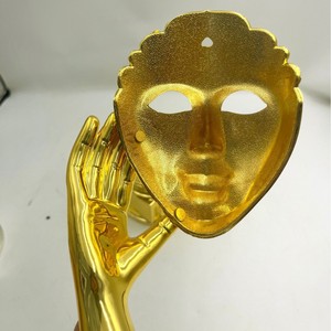 Huichang Crafts Metal Trophy Figure <b>Gold</b> Mask Hand Holding Award For Events <b>Gifts</b> - Product Image 1