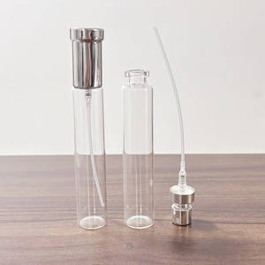 Haut à sertir <span class=keywords><strong>de</strong></span> bouteille <span class=keywords><strong>de</strong></span> <span class=keywords><strong>parfum</strong></span> vide Offre Spéciale avec vaporisateur anodisé et capuchon directement fourni par l'usine - Product Image 3