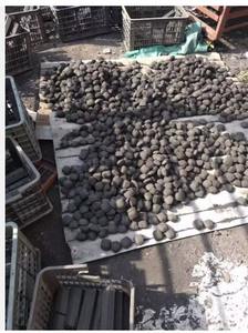 Charbon de bois en briquettes de haute qualité en forme d'oreiller pour barbecue, grillades, restaurant, combustible à combustion longue durée - Product Image 3