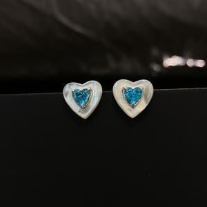 Pendientes de Plata de Ley S925, Diseño Retro de Lujo, Color Azul Marino, Forma de Corazón, Concha Blanca, Diseño de Nicho de Alta Gama, Joyería de Cristal - Product Image 4