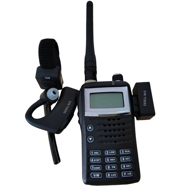 Wireless Hands-free PTT Controller Walkie Talkie Button LED for Android/iOS Mobile Phones for 4.2 IPX-6 Waterproof