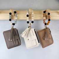 Dompet Baru Warna Solid Motif Bunga Stroberi Resleting Vertikal Dompet Koin Kulit PU Gelang Silikon Tempat Kartu Gantungan Kunci