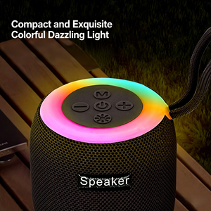 Groothandel Ingebouwde <span class=keywords><strong>MIC</strong></span> USB Oplaadbare Draagbare Draadloze Buitenluidspreker voor RGB LED voor Reizen en Feesten - Product Image 2