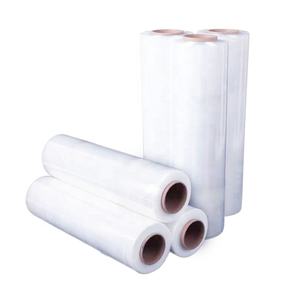 Film industriel extensible à la main Film plastique PE souple moulé transparent et étanche à l'humidité personnalisable pour l'emballage - Product Image 1