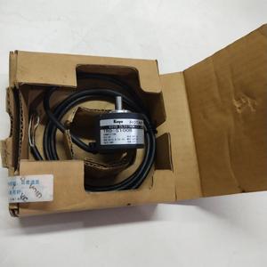 Codificador Rotatorio Incremental TRD-S100B 100PPR con Montaje de Brida, 100kHz, Eje Sólido de 6mm, NPN, Colector Abierto - Product Image 2