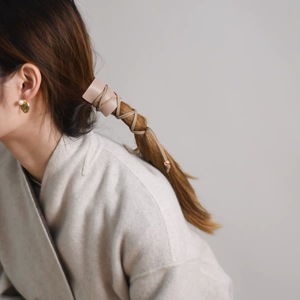 Coletero de gamuza estilo japonés de Taobao, accesorio para el cabello, diadema/cinta para cola de caballo estilo Instagram, elegante coletero para salir. - Product Image 1