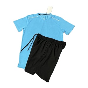 Ensemble de course pour homme, été, séchage rapide, respirant, avec protection UV, vêtements d'entraînement réfléchissants pour la nuit, manches courtes, 100% polyester - Product Image 3