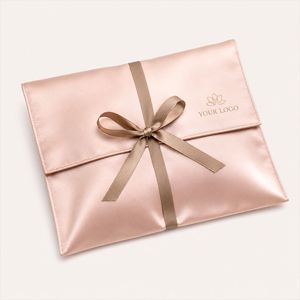 Pochette de luxe en satin pour perruque avec nœud en ruban, logo personnalisé, pochette enveloppe en soie pour emballage d'extensions capillaires, idéale pour les salons - Product Image 1