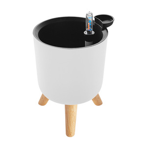 Macetas de riego automático con pies para macetas de jardín con indicador de nivel de agua para plantas de interior - Product Image 1