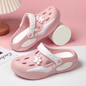 Heyun Sandales Crocs d'été pour femmes à semelle épaisse et bout fermé, antidérapantes, à semelle souple, couleurs bonbon, talon de 3 cm, chaussures en gelée - Product Image 4