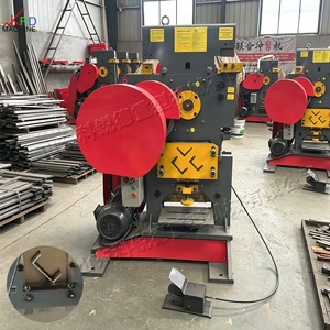 Machine de découpe et de poinçonnage CNC hydraulique 900 kN pour profilés en acier, directement de l'usine - Product Image 2