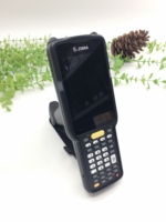 Zebra MC330L-GE3EA4CN Perangkat Genggam Tangguh 32GB 4-inci Hitam 5200mAh Android 7.0 Kamera 13MP Inventaris PDA Pemindai Barcode Nirkabel