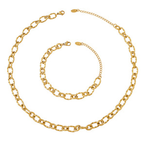 Hip <span class=keywords><strong>Hop</strong></span> Exagéré Plaqué Or <span class=keywords><strong>En</strong></span> Acier Inoxydable Chaîne Épaisse De Noël Collier Ras Du Cou Couple Bijoux collier <span class=keywords><strong>en</strong></span> acier inoxydable - Product Image 6
