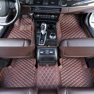 Ensemble complet de tapis de sol pour voiture de luxe avec logo personnalisé - Product Image 1