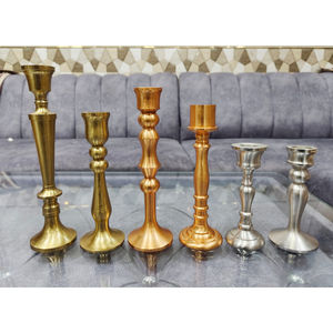 เชิงเทียนทำจากโลหะหลายชิ้นเชิงเทียนสไตล์โบราณทำจากโลหะหลายชิ้น - Product Image 1