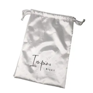 Sac d'emballage en satin pour lingerie humide 18*24 cm Sac en satin de beauté imprimé sans pochette blanche mate Sacs en satin avec logo