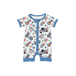 Pijama de Bebê Unissex Personalizado com Zíper Duplo e Manga Curta, Estampa Patriótica, em Bambu, para o Dia 4 de Julho - Product Image 3