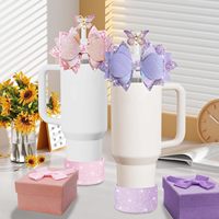 Ensemble d'accessoires pour gobelet 40oz : Capuchon de paille en silicone mignon pour paille de 10mm, et base en silicone en forme de nœud pour gobelet 40oz (gobelet non inclus)