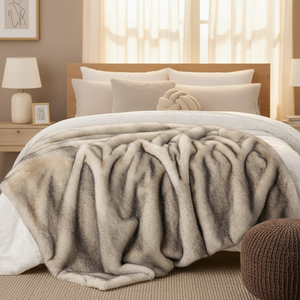 Plaid en fausse fourrure Zhengtai à poils longs et brossés, doux, chaud, luxueux et moelleux - Product Image 1