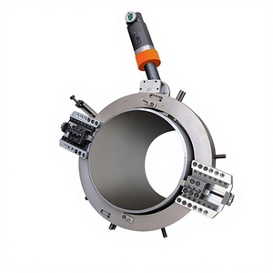 Machine à chanfreiner de type à pince externe pour la découpe et le chanfreinage de tuyaux ronds en acier inoxydable et de conduites de gaz, avec pompe et moteur - Product Image 1