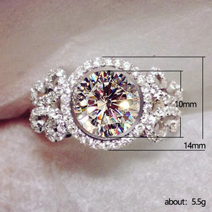 Anello Elegante di Lusso a Forma Rotonda, Accessorio di Moda per Donne, Ideale per Serate, Balli e Uso Quotidiano - Product Image 4