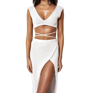 Nouvel ensemble deux pièces d'été pour femme : Blouse bikini en mousseline ajourée, petit <span class=keywords><strong>gilet</strong></span> et longue jupe, avec <span class=keywords><strong>dentelle</strong></span> croisée, idéal pour la <span class=keywords><strong>plage</strong></span> et la protection solaire - Product Image 3