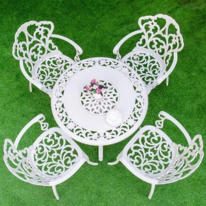Ensemble de jardin moderne et durable en aluminium moulé pour l'extérieur, table et chaises de salle à manger décontractées résistantes aux UV et imperméables pour 4 personnes - Product Image 2