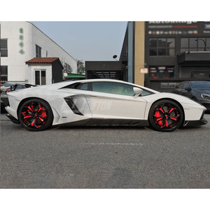 สเกิร์ตข้างคาร์บอนไฟเบอร์แห้งแบบ NOV Style Aventador สำหรับ Lamborghini Aventador LP700 ปี 2011-2015 - Product Image 3
