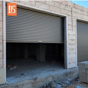 Porte à enroulement moderne en acier galvanisé et alliage d'aluminium, résistante au vent, avec serrures de sécurité pour garage - Product Image 1