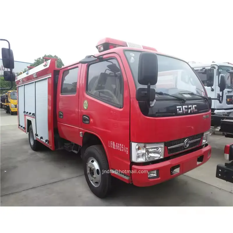 Dongfeng 2.5-4 톤 거품 소방 차량 중국에서 만든 소방관 트럭
