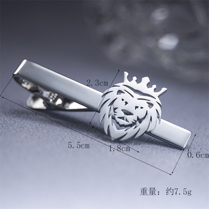 Clip de Corbata de Acero Inoxidable con Baño de Oro PVD y Logotipo de León, para Hombre, Venta al Por Mayor - Product Image 5