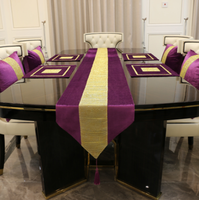 Nappe à glands de style européen Couverture de table décorative en velours Chemin de table en strass de luxe fait à la main