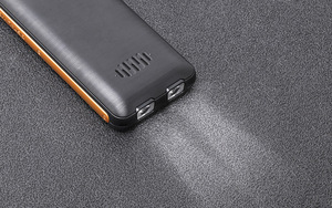 MXMID G880pro Lampe de poche forte à double LED Écran d'affichage de 2.4 pouces Pas de caméra 1600mAh Grande batterie Gros bouton Clavier senior Espagnol - Product Image 5