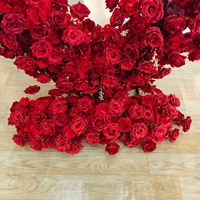 Arche florale en forme de cœur rouge de 2 m pour décoration transfrontalière, mariage, remise de diplôme, Nouvel An, arrangement de fond de scène, Noël (artificielle)