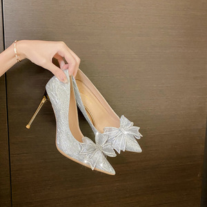 Chaussures à talons pour femme 2025 – Escarpins sexy à talon aiguille, bout pointu, or, argenté, nœud, cristaux - Product Image 4